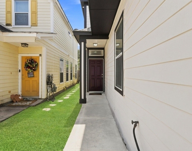 16551 Pentonshire Lane - Photo Thumbnail 5