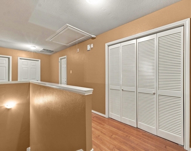 16551 Pentonshire Lane - Photo Thumbnail 26