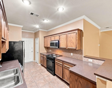16551 Pentonshire Lane - Photo Thumbnail 16