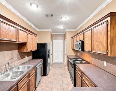 16551 Pentonshire Lane - Photo Thumbnail 18