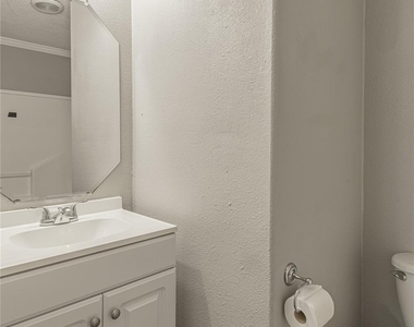 164 Varsity Drive - Photo Thumbnail 30