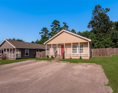 164 Varsity Drive - Photo Thumbnail 1
