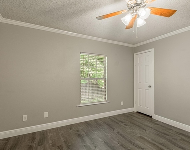 164 Varsity Drive - Photo Thumbnail 29