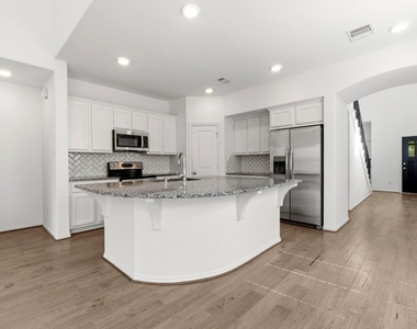 141 Emory Birch Drive - Photo Thumbnail 8
