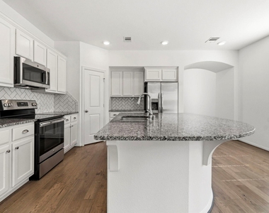 141 Emory Birch Drive - Photo Thumbnail 9