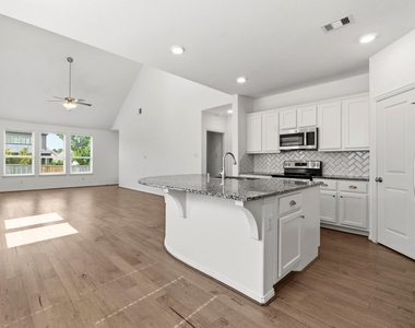 141 Emory Birch Drive - Photo Thumbnail 7
