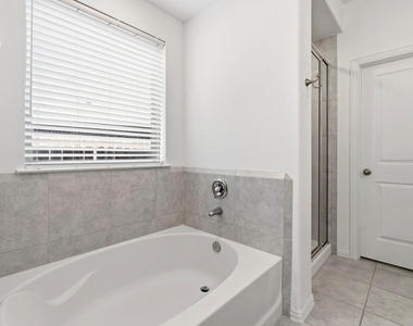 141 Emory Birch Drive - Photo Thumbnail 18