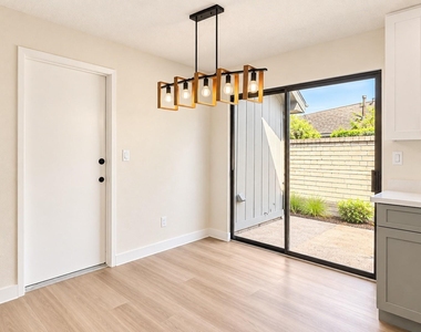 2226 Sunset Trail - Photo Thumbnail 9