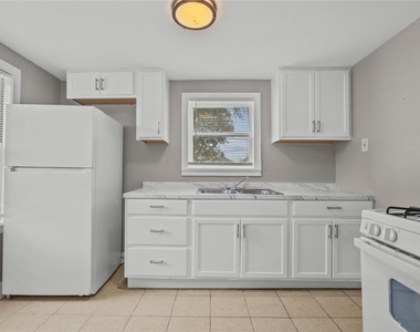 4020 Avenue O 1/2 - Photo Thumbnail 4