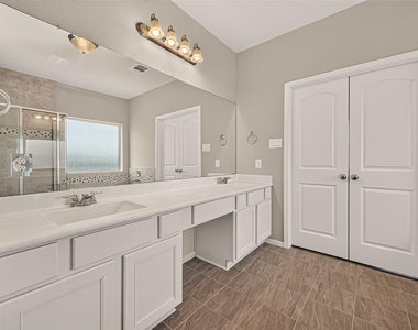 18590 Legend Oaks Drive - Photo Thumbnail 38