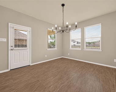 18590 Legend Oaks Drive - Photo Thumbnail 11