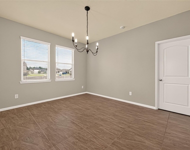 18590 Legend Oaks Drive - Photo Thumbnail 10