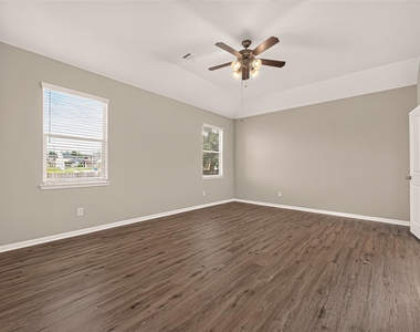 18590 Legend Oaks Drive - Photo Thumbnail 31