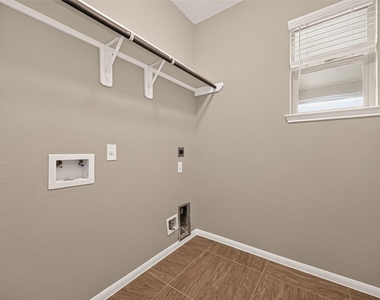 18590 Legend Oaks Drive - Photo Thumbnail 21