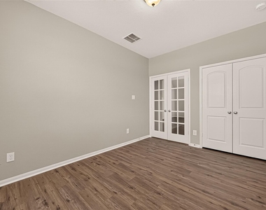 18590 Legend Oaks Drive - Photo Thumbnail 30