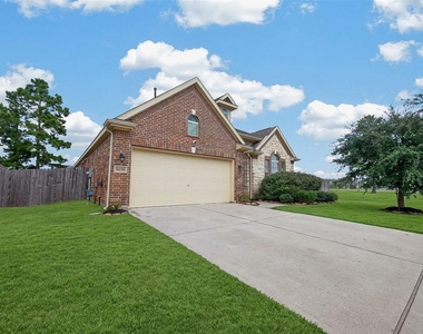 18590 Legend Oaks Drive - Photo Thumbnail 2