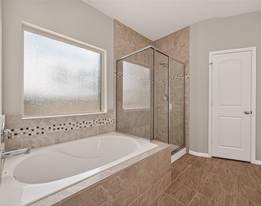 18590 Legend Oaks Drive - Photo Thumbnail 35