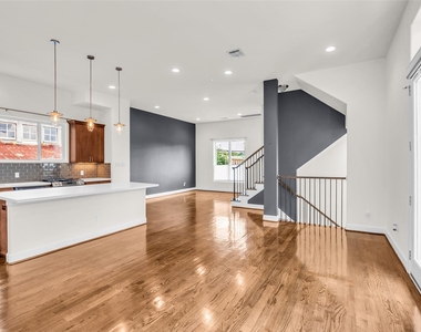 1513 Spring Street - Photo Thumbnail 13