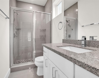 1513 Spring Street - Photo Thumbnail 24