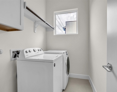 1513 Spring Street - Photo Thumbnail 25