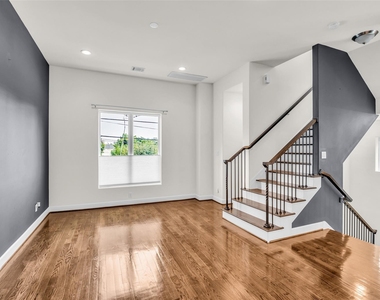 1513 Spring Street - Photo Thumbnail 16
