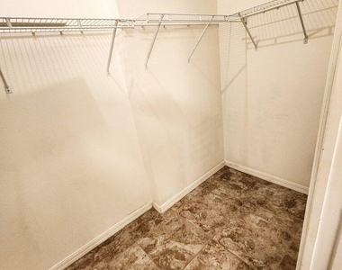3263 Monitor Lane - Photo Thumbnail 17