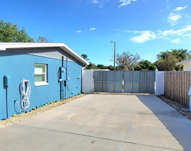 15 Topaz Drive - Photo Thumbnail 4