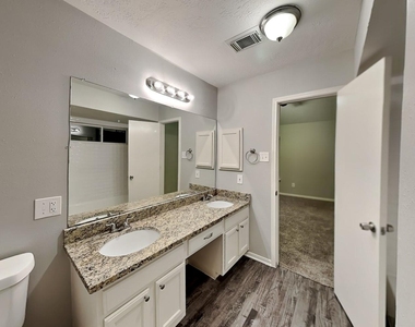 17603 Chatham Way Drive - Photo Thumbnail 8