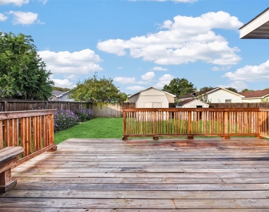 10130 Summerberry Lane - Photo Thumbnail 36