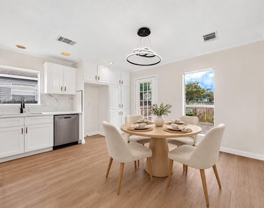 10130 Summerberry Lane - Photo Thumbnail 11