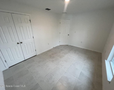 842 Buchanan Avenue Se - Photo Thumbnail 12