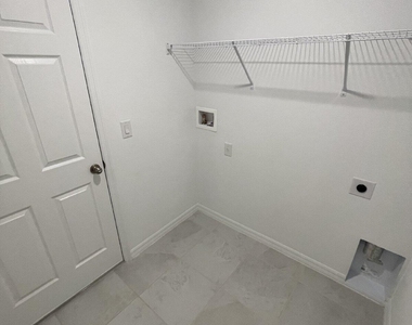 842 Buchanan Avenue Se - Photo Thumbnail 18