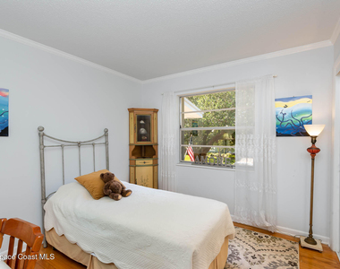 335 Yuma Drive - Photo Thumbnail 5
