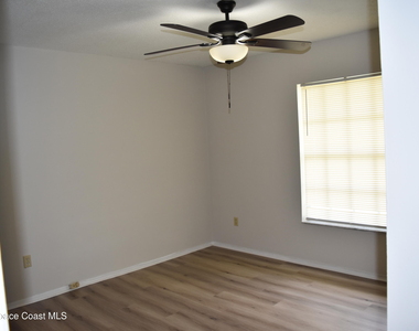 987 Burn Drive Ne - Photo Thumbnail 18