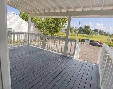 1720 Pasadena Street - Photo Thumbnail 1