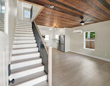1720 Pasadena Street - Photo Thumbnail 4