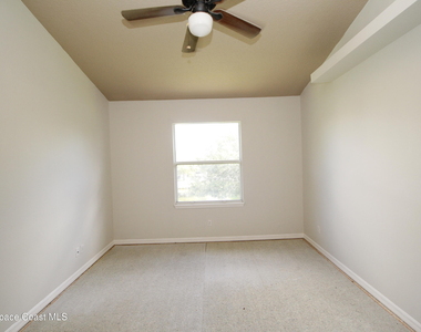 1010 Venetian Drive - Photo Thumbnail 7