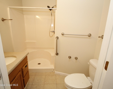 1010 Venetian Drive - Photo Thumbnail 2