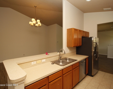 1010 Venetian Drive - Photo Thumbnail 5