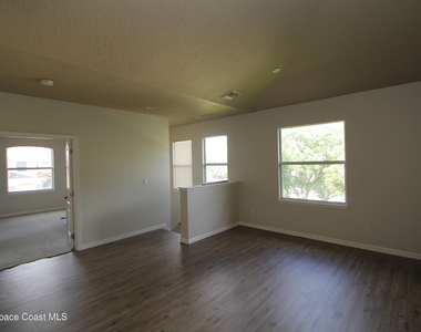 1010 Venetian Drive - Photo Thumbnail 13