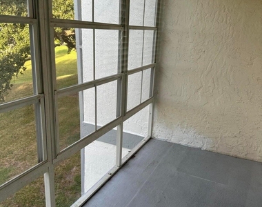 706 Beach Park Lane - Photo Thumbnail 10