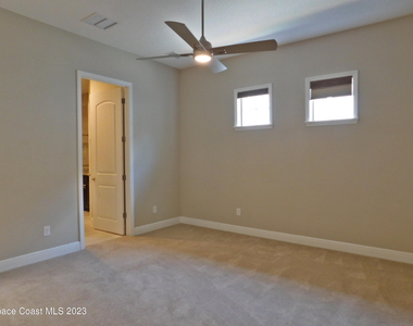 2242 Rodina Drive - Photo Thumbnail 7