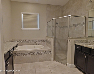 2242 Rodina Drive - Photo Thumbnail 8
