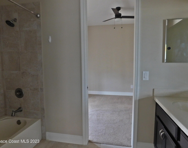 2242 Rodina Drive - Photo Thumbnail 12