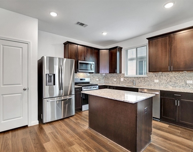 315 Appaloosa Drive - Photo Thumbnail 12