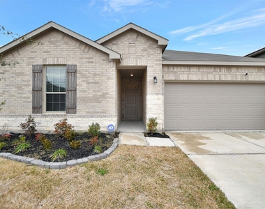315 Appaloosa Drive - Photo Thumbnail 3