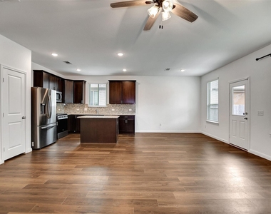 315 Appaloosa Drive - Photo Thumbnail 11