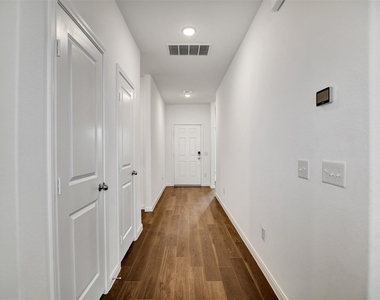 315 Appaloosa Drive - Photo Thumbnail 4