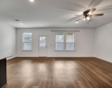 315 Appaloosa Drive - Photo Thumbnail 6