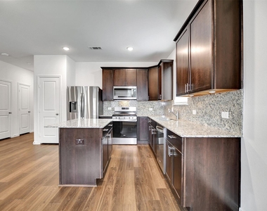 315 Appaloosa Drive - Photo Thumbnail 15